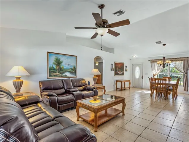22 NW 17th  PL, Cape Coral, FL 33993