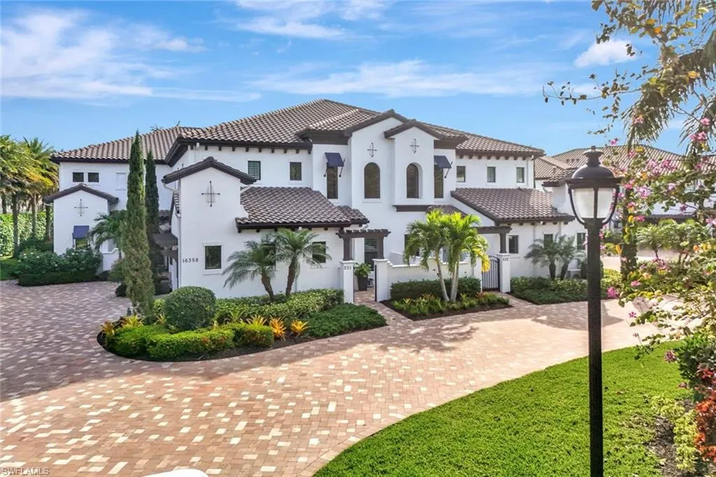 16358 Corsica WAY, Naples, FL 34110,225036029