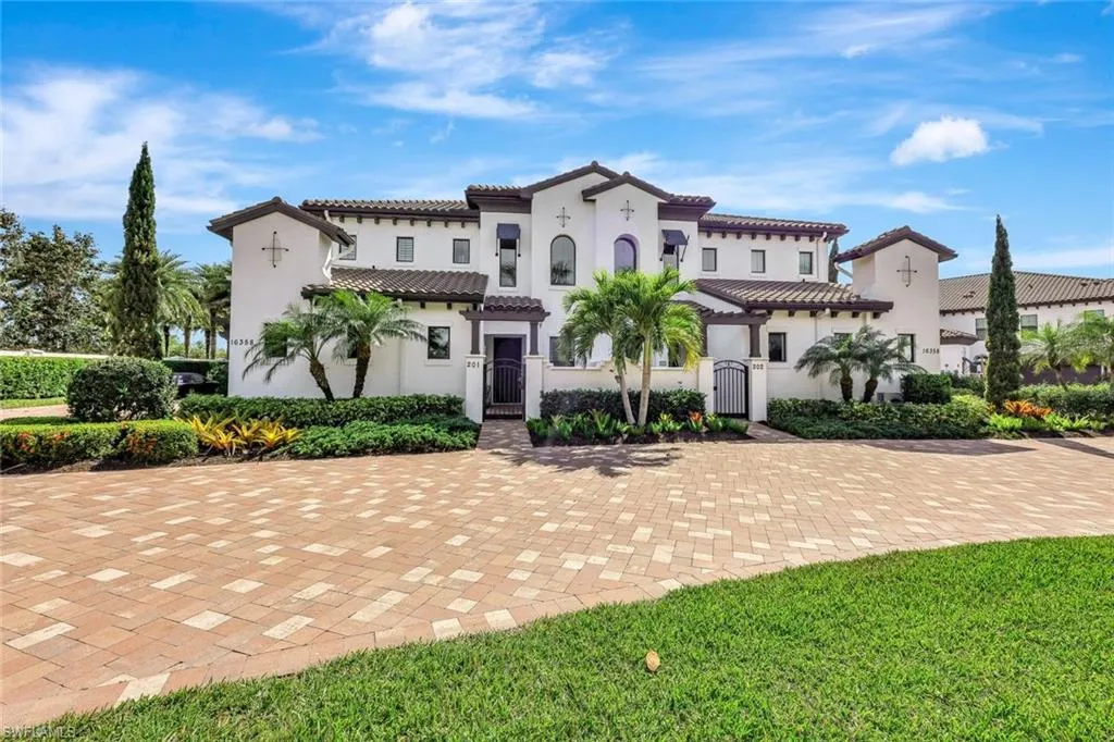 16358 Corsica WAY, Naples, FL 34110,225036029