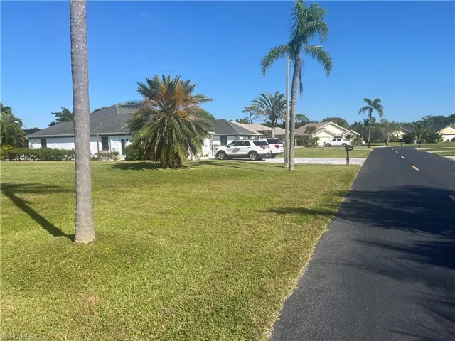 Street view looking toward right