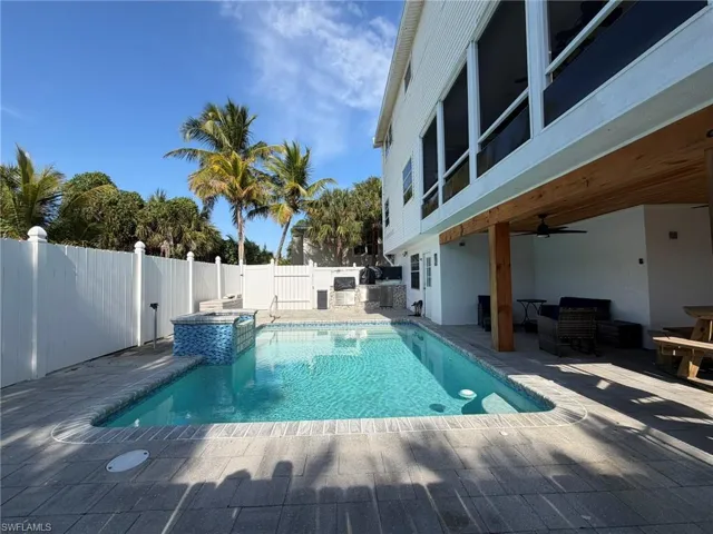 9225  Dimmick  DR, Sanibel, FL 33957