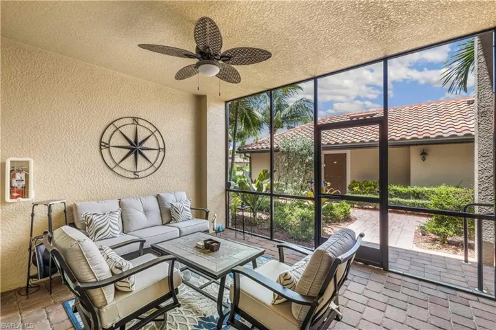 Sunroom with ceiling fan