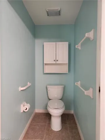 Owner's bathroom