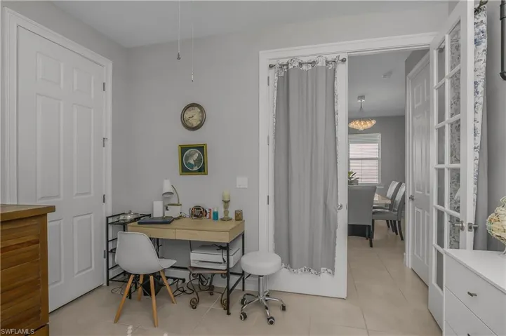 3rd bedroom also has a desk
