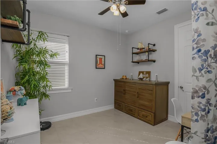 3rd bedroom with pull out bed