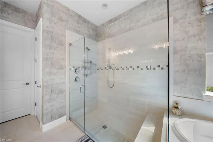 9576 Montelanico Loop, Naples, Florida 34119