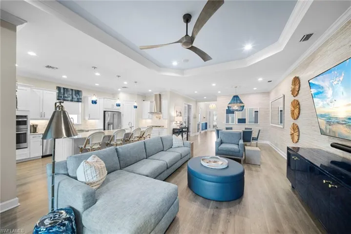 9576 Montelanico Loop, Naples, Florida 34119