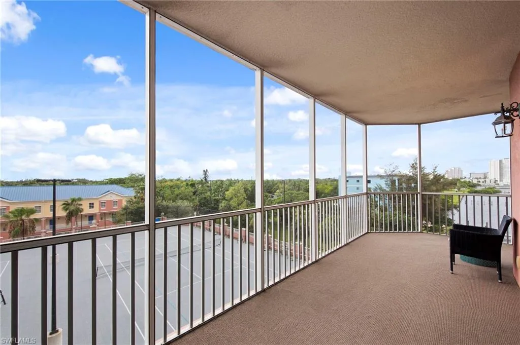 2743 1st ST, Fort Myers, FL 33916,2025000107