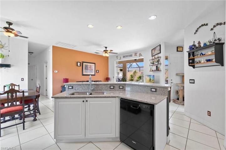 Kitchen & Living Area