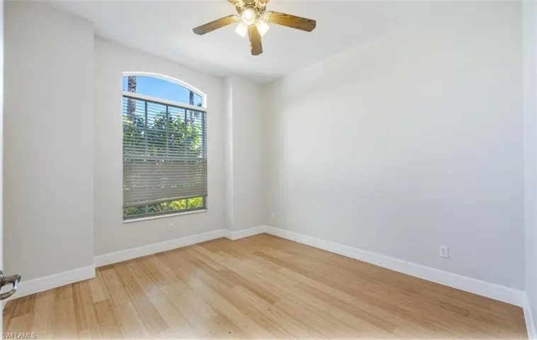 Guest Bedroom - no carpet in the house!