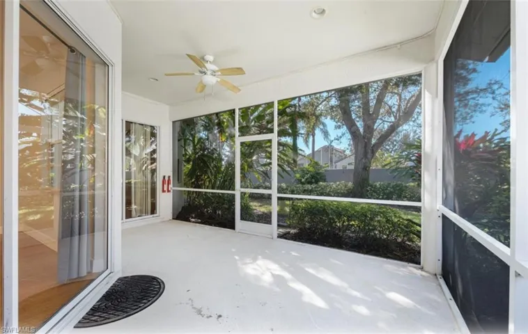Large private screened lanai