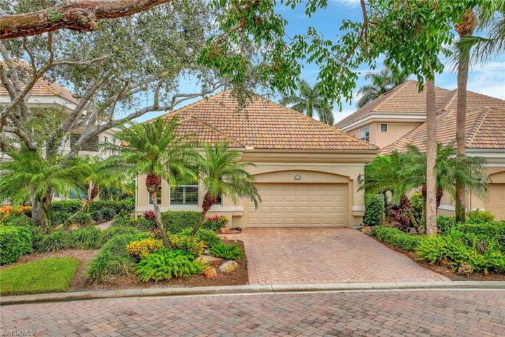 Beautifully landscaped and so welcoming.