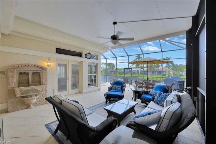 Evening cocktails? Basking in the Florida sun? Gazing at the midnight sky? This is the spot! AND WOW! What a fabulous view!