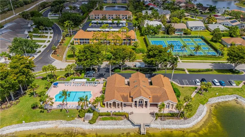 Crown Pointe Amenties