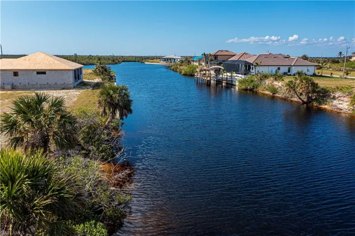 4527 Nw 35th Ter, Cape Coral, Florida 33993