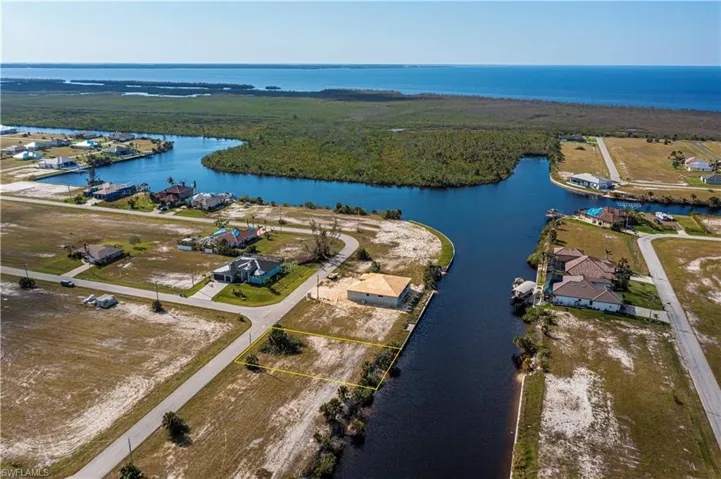 4527 Nw 35th Ter, Cape Coral, Florida 33993