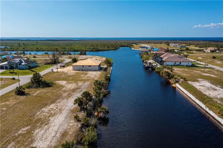 4527 Nw 35th Ter, Cape Coral, Florida 33993