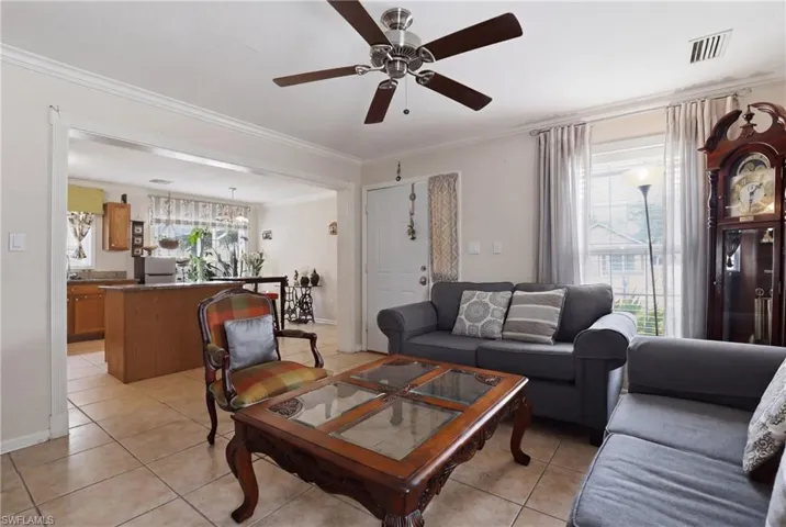 199 Leawood Cir, Naples, Florida 34104