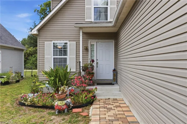 199 Leawood Cir, Naples, Florida 34104