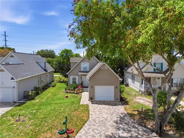 199 Leawood Cir, Naples, Florida 34104