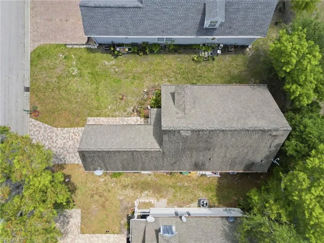 199 Leawood Cir, Naples, Florida 34104