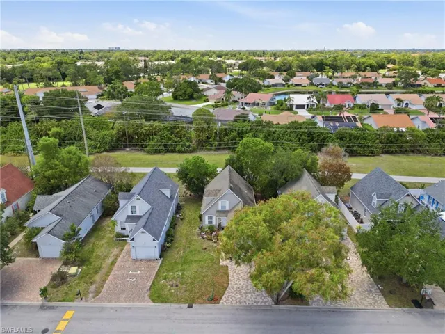 199 Leawood Cir, Naples, Florida 34104