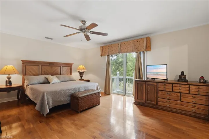 199 Leawood Cir, Naples, Florida 34104