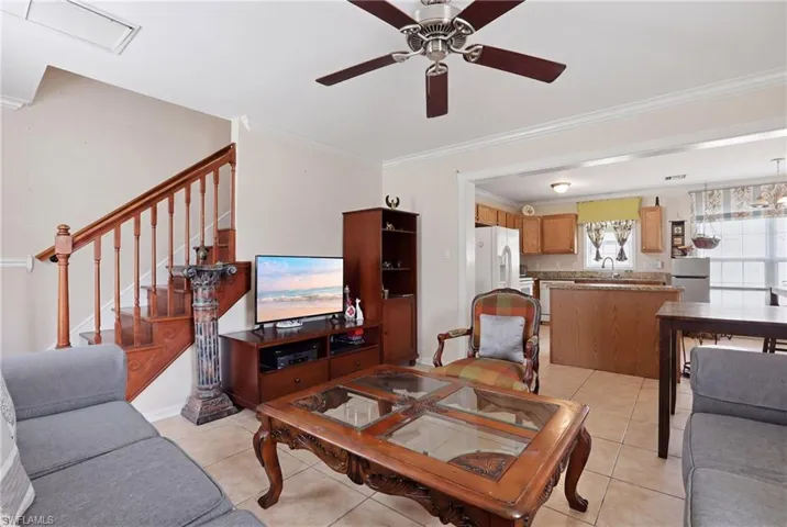 199 Leawood Cir, Naples, Florida 34104