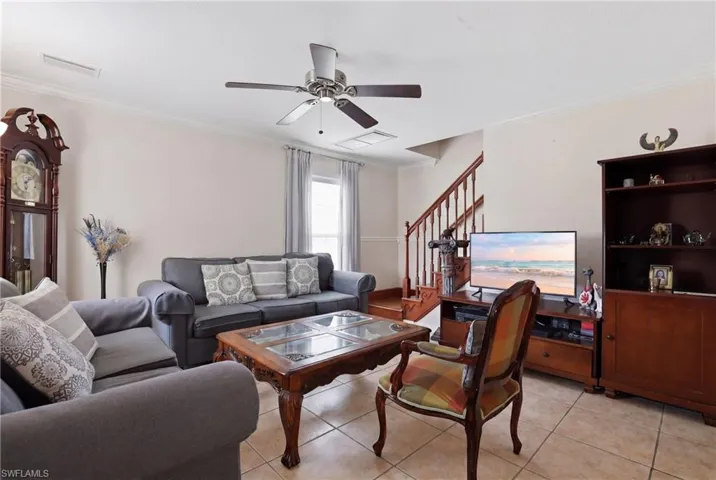 199 Leawood Cir, Naples, Florida 34104