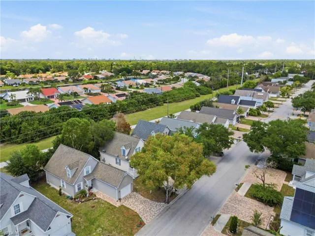 199 Leawood Cir, Naples, Florida 34104