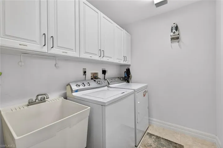 3414 Hancock Bridge Pkwy 602, North Fort Myers, Florida 33903