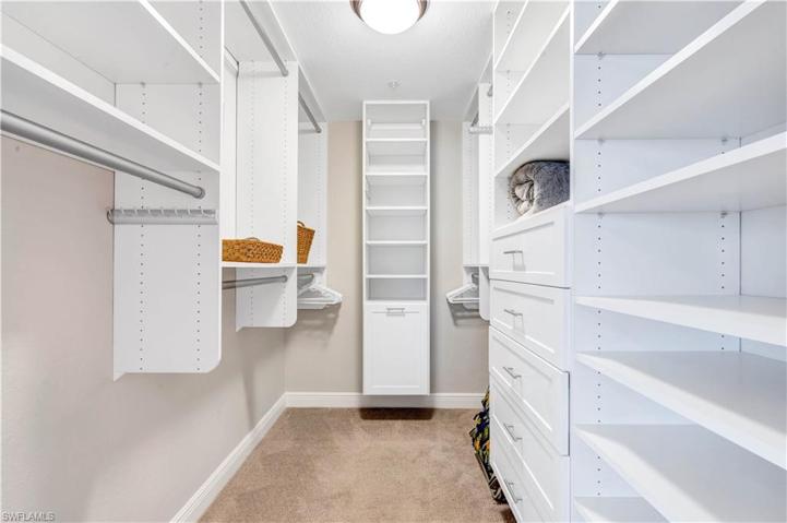 walk in custom closets
