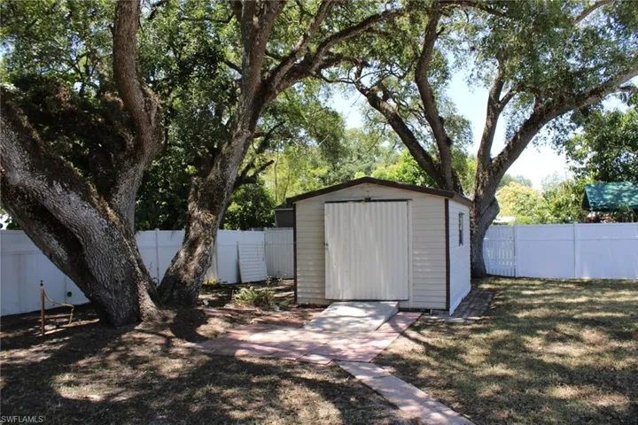 4049  Rainbow  CIR, Labelle, FL 33935