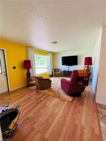 4049  Rainbow  CIR, Labelle, FL 33935