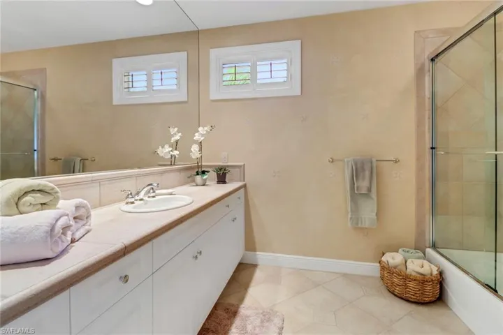 back bedroom bathroom