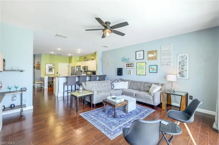 855  Hampton  CIR, Naples, FL 34105