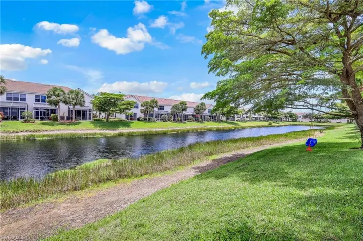 855  Hampton  CIR, Naples, FL 34105