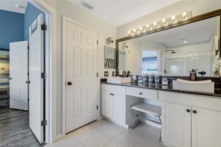 855  Hampton  CIR, Naples, FL 34105