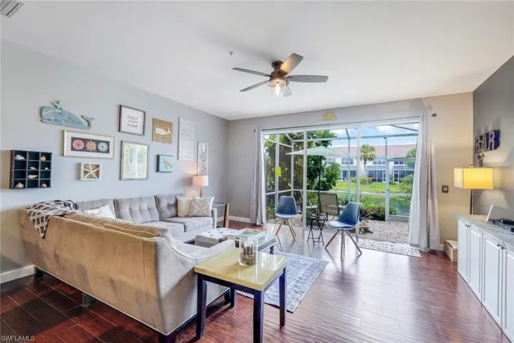 855  Hampton  CIR, Naples, FL 34105