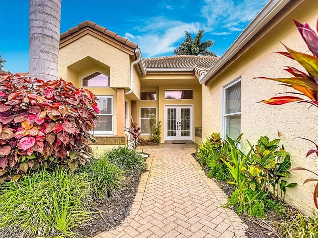 56 Grey Wing Pt, Naples, Florida 34113