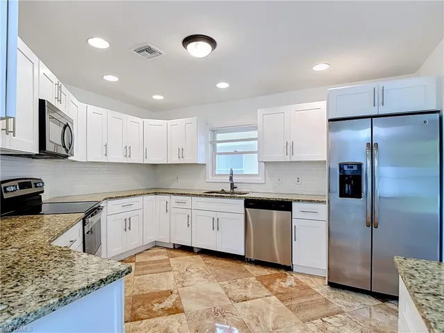 56 Grey Wing Pt, Naples, Florida 34113