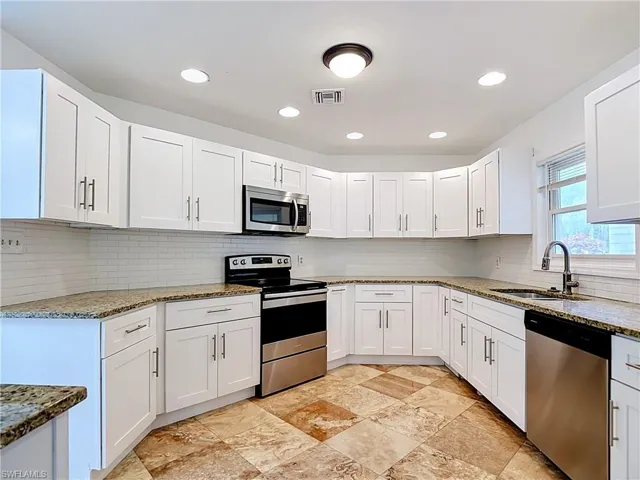 56 Grey Wing Pt, Naples, Florida 34113