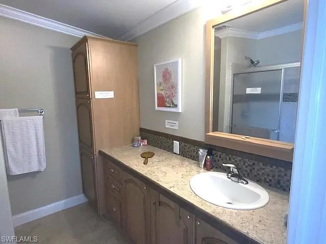 1284  Diamond Lake  CIR, Naples, FL 34114