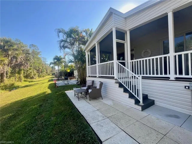 1284  Diamond Lake  CIR, Naples, FL 34114