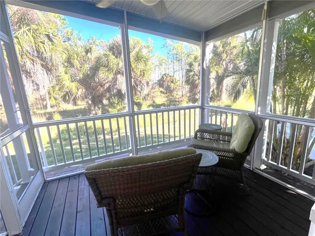 1284  Diamond Lake  CIR, Naples, FL 34114