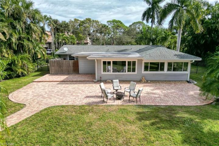Spacious paver patio