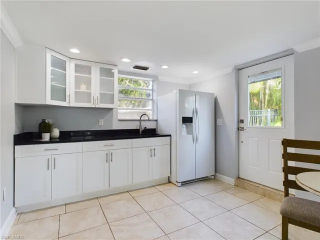 Efficiency Kitchen with private entrance