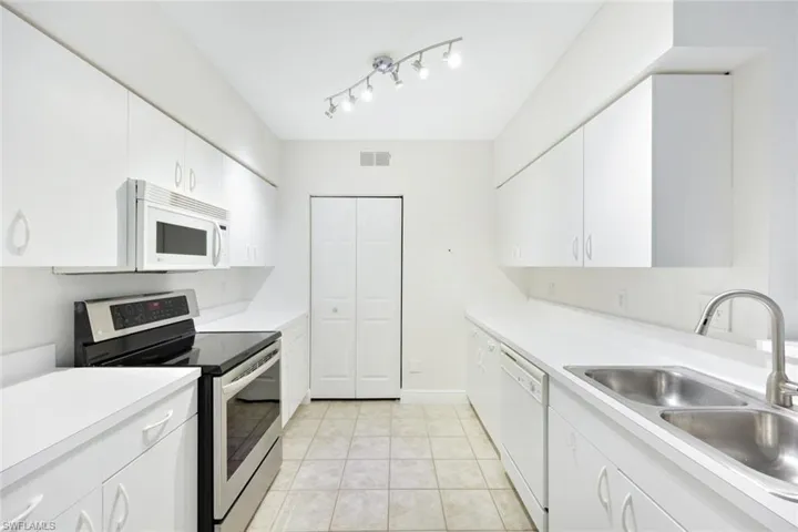 Plenty of room for two chefs in this kitchen!