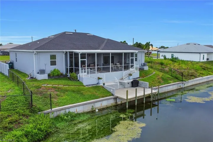 1519 Ne 8th Pl, Cape Coral, Florida 33909