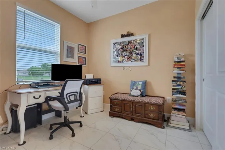 1519 Ne 8th Pl, Cape Coral, Florida 33909